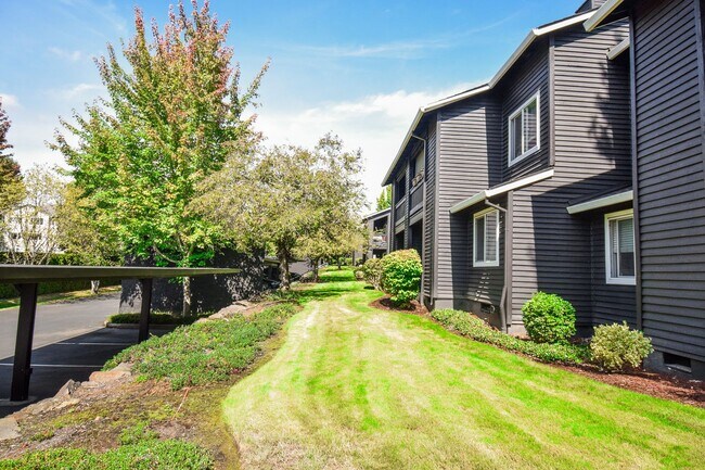 Building Photo - 9515 SW 146th Terrace