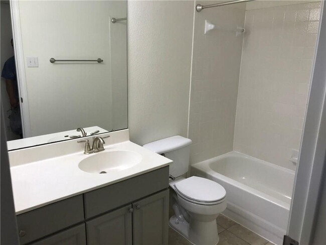 Building Photo - 4507 Hoffman Dr