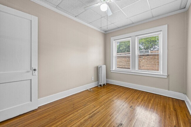 Building Photo - 1615-1625-1625 East Ave