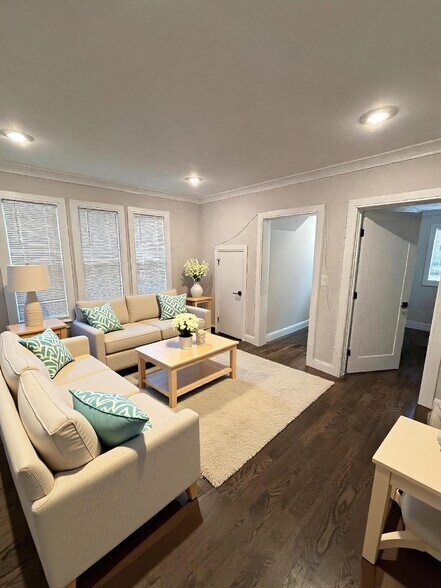 Building Photo - 11 Pomeroy St