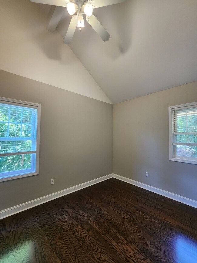 Building Photo - Montford Rental-Asheville