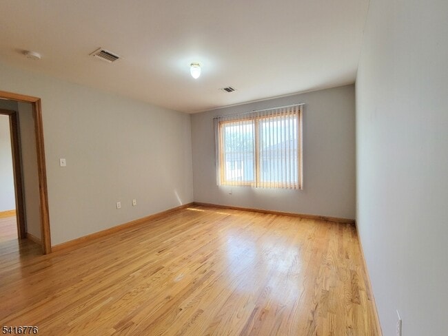 Building Photo - 430 Elm St