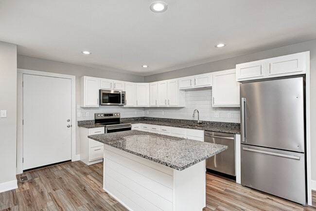 Building Photo - 4977 W 16th St