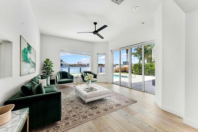 Building Photo - 1026 Seasage Dr