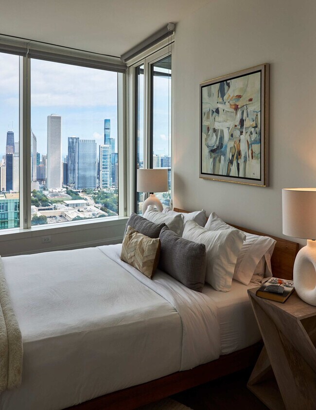 Building Photo - 1006 S Michigan Ave