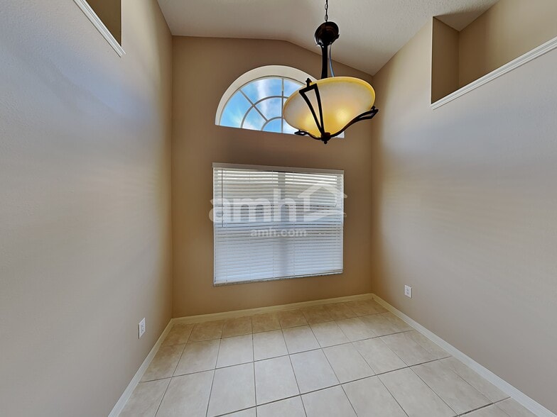 Building Photo - 7114 Colonial Lake Dr