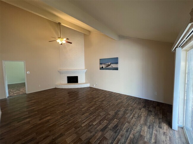 Building Photo - 6630 Trigate Dr