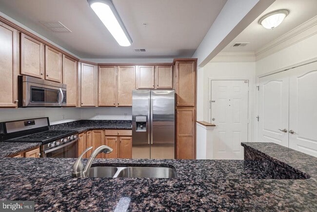 Building Photo - 9204 Charleston Dr