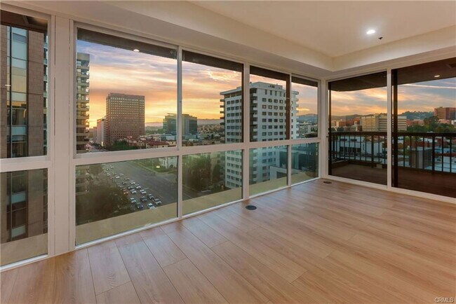 Building Photo - 10750 Wilshire Blvd