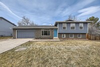 Building Photo - 3051 S Hoyt Way