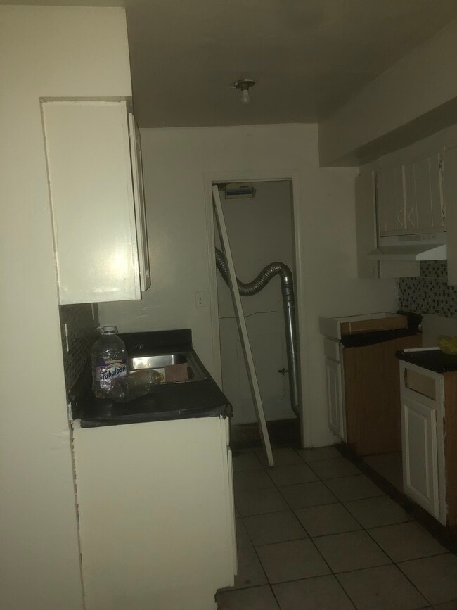 Building Photo - 4024 Prescott Ave