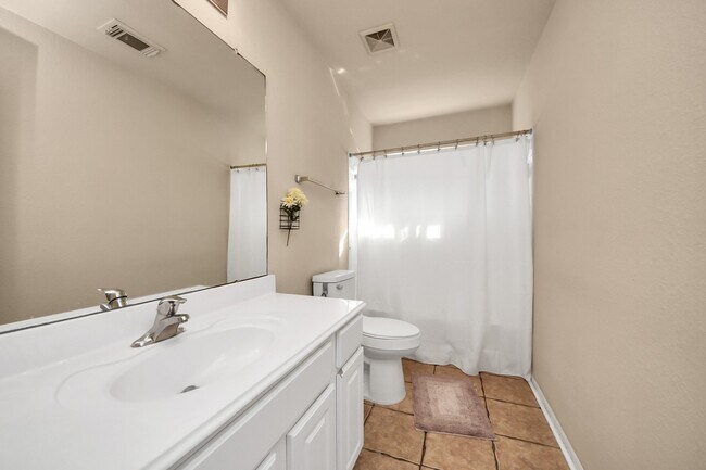 Building Photo - 8714 7 Pines Ln