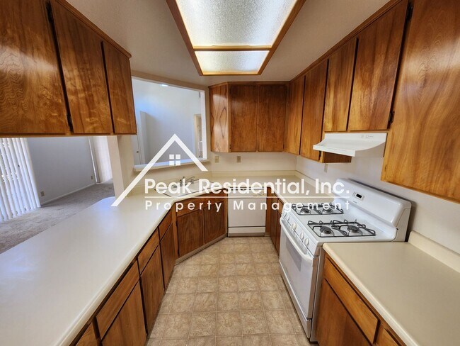 Building Photo - A Very Nice Lincoln 3bd/2ba House with 2-Car Garage