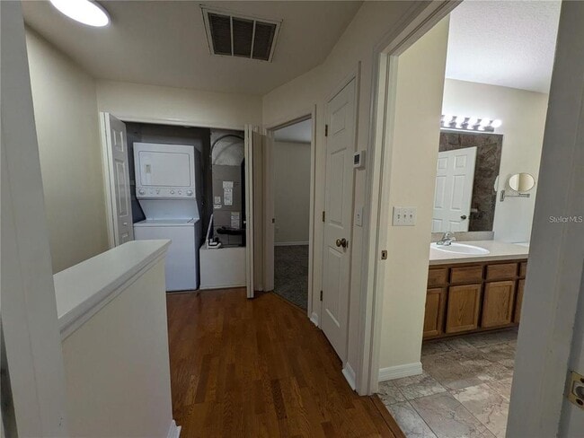 Building Photo - 12287 Country White Cir