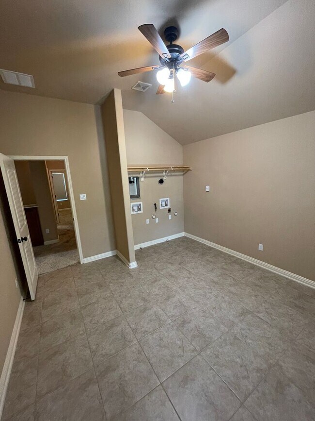 Building Photo - South Austin Dream in Sought-After Subdivision