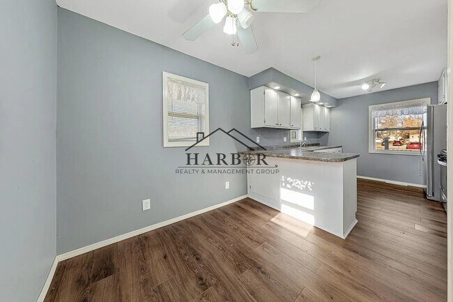 Building Photo - 1st month free with 13 month lease!