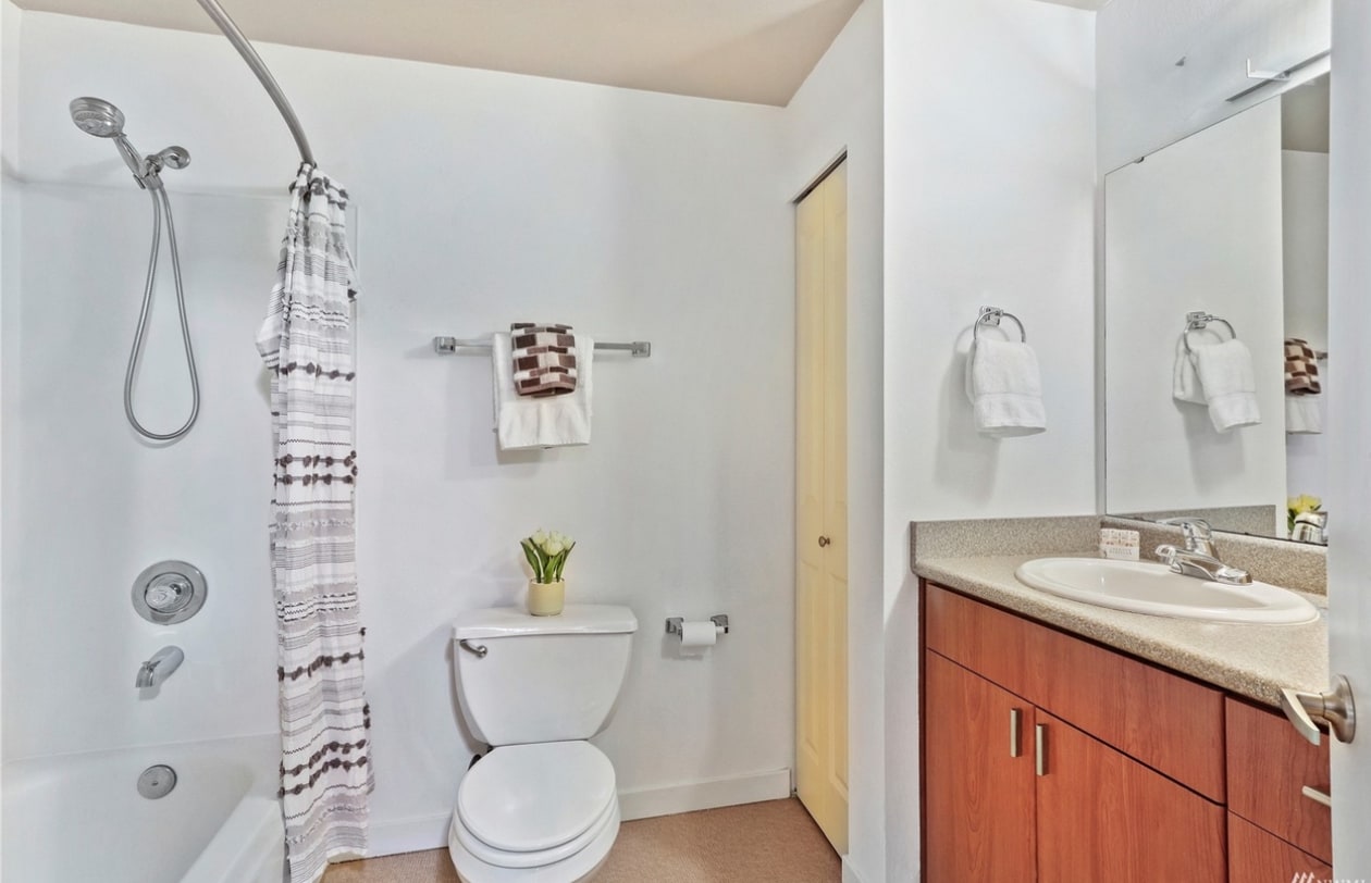 Building Photo - 7711 NE 175th St