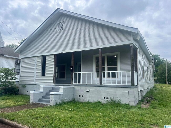Primary Photo - 309 Iota Ave S