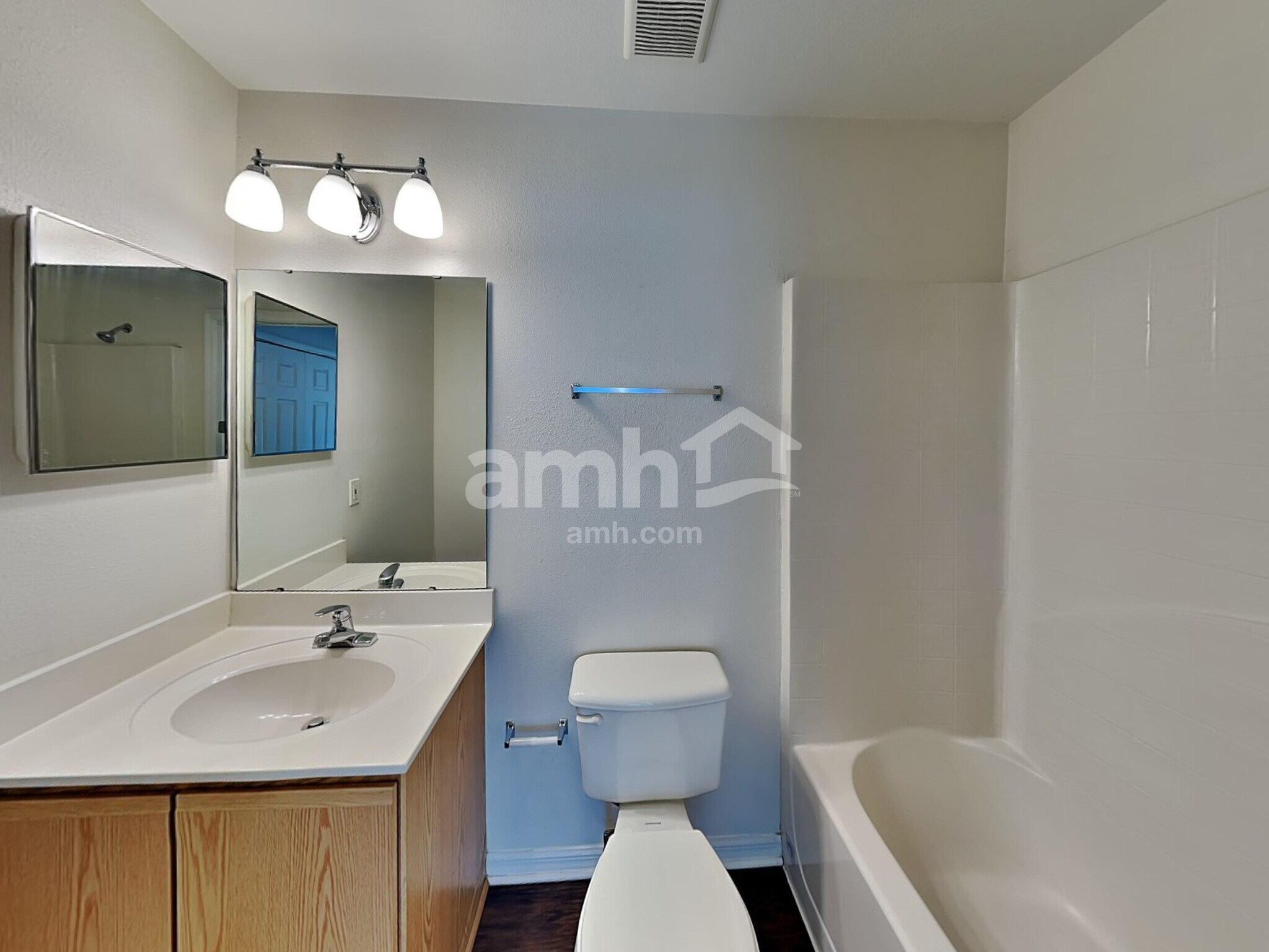 Building Photo - 7378 High Bluff Rd N