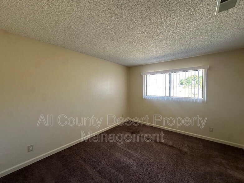 Building Photo - 13079 Eliseo Rd