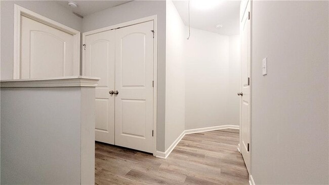 Building Photo - 2566 Piering Dr