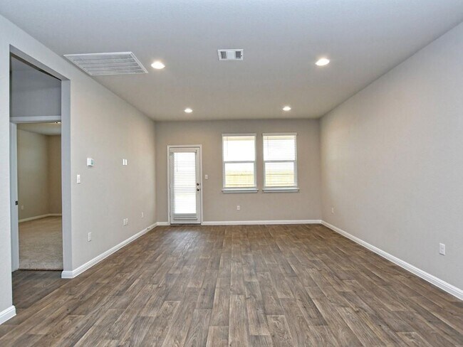 Building Photo - 610 Roaring Fork Ln