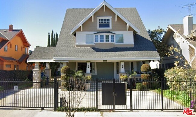 Primary Photo - 1417 12th Ave