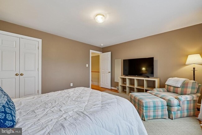 Building Photo - 8807 Ridge Rd