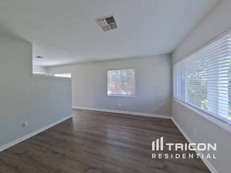 Building Photo - 4129 2nd Ave N