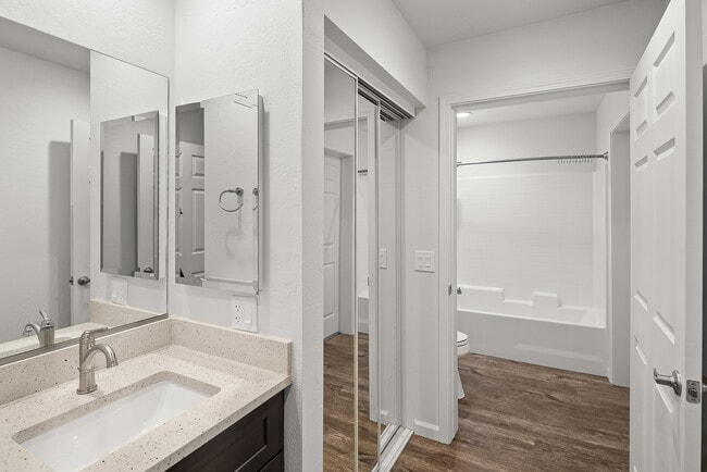 Building Photo - Sedona Resort Apartments