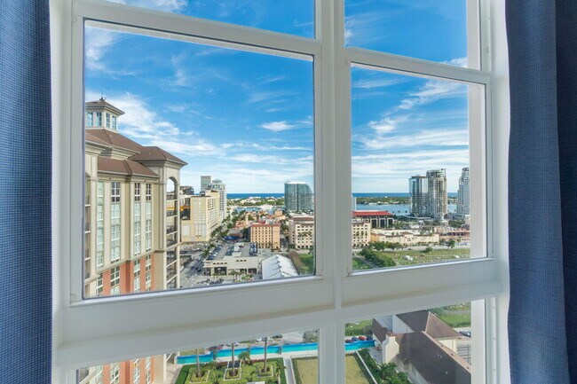 Building Photo - 550 Okeechobee Blvd