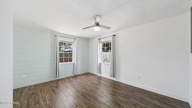 Building Photo - 3926 Sabal St