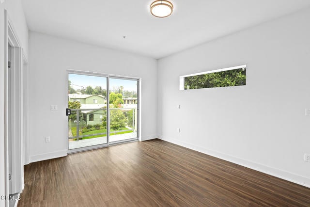 Building Photo - 2000 Lake Ave