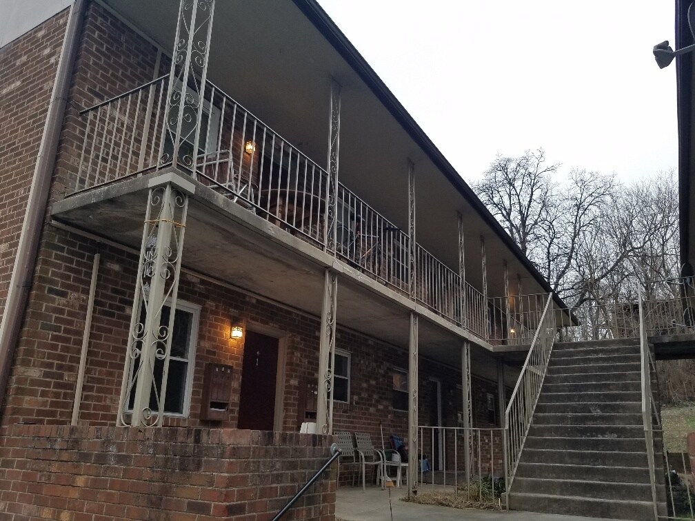 Building Photo - 321 9th St