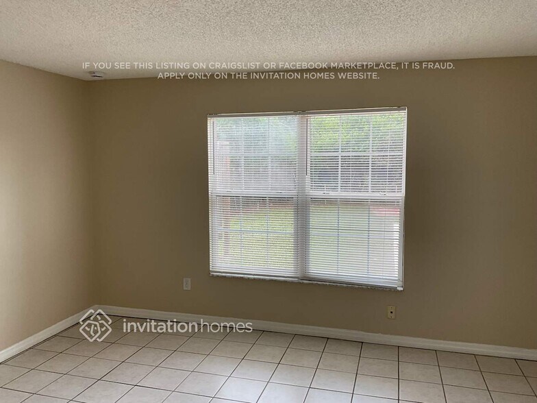 Building Photo - 1582 Wyoming Dr SE