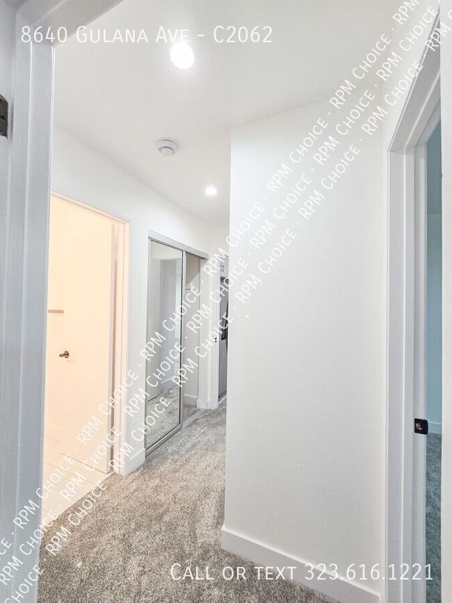Building Photo - 8640 Gulana Ave