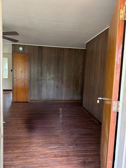 Building Photo - 373 Waiale Rd