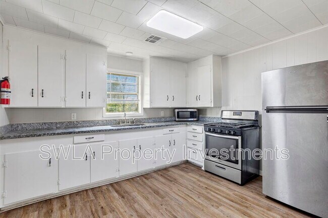 Building Photo - 732 Murbelle Rd