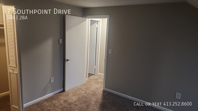 Building Photo - 7 Southpoint Dr