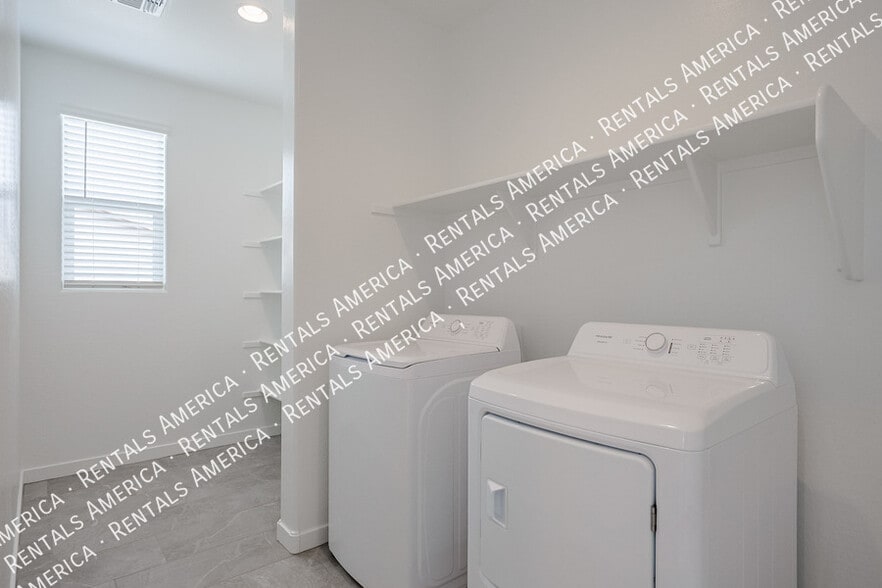 Building Photo - 11985 Calle de Pompas W