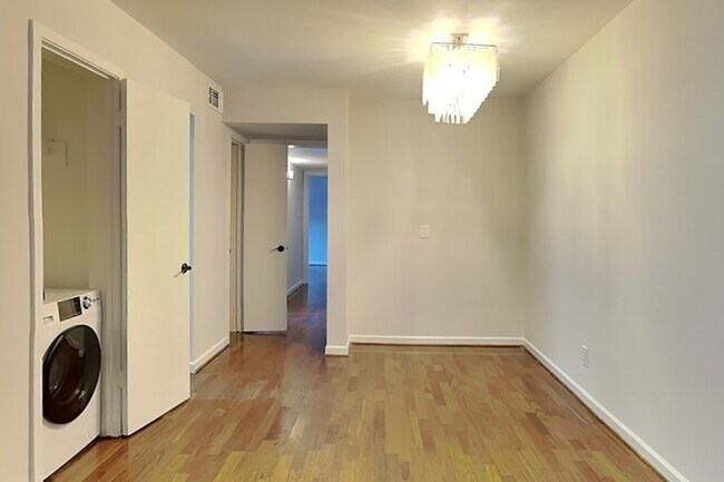 Building Photo - 505 Westcott St