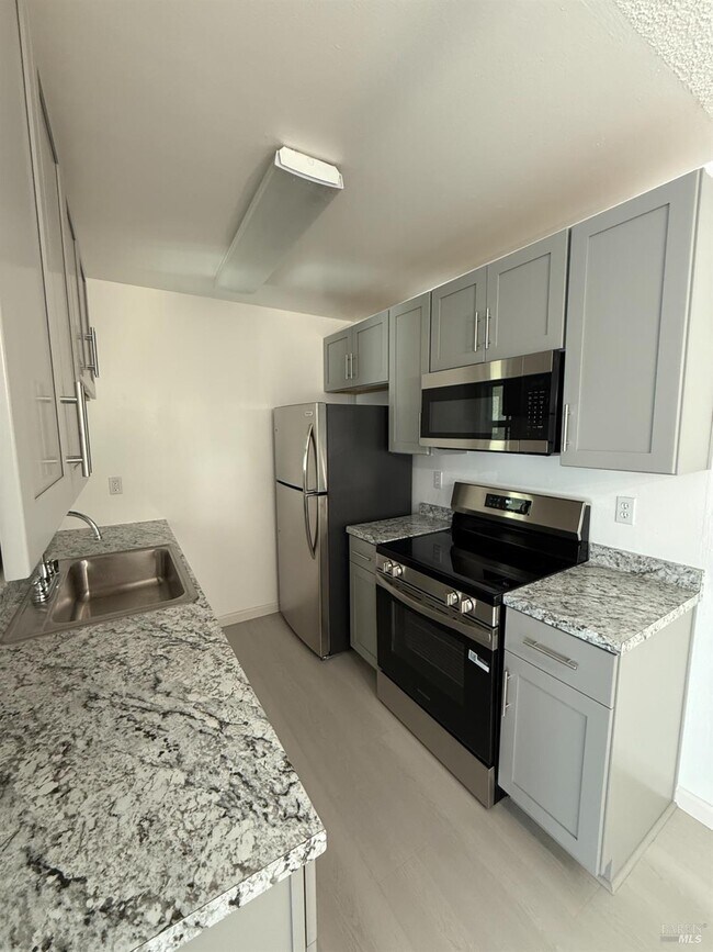 Building Photo - 1625 Park Ln