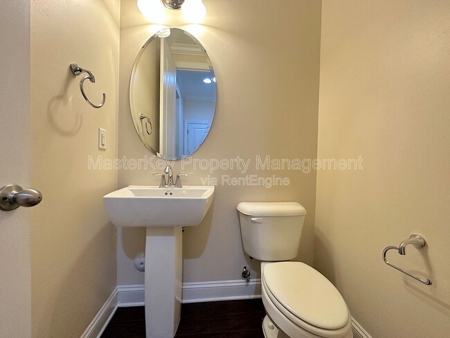 Building Photo - 761 McRae Rd