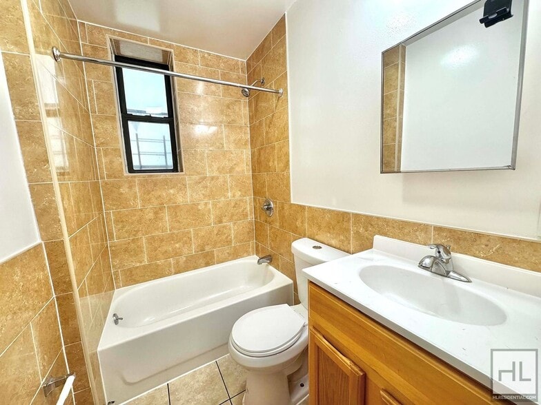 Building Photo - 85 STREET