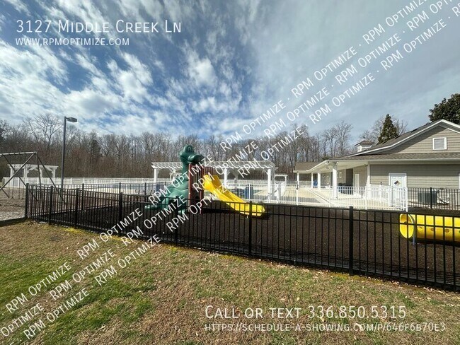 Building Photo - 3127 Middle Creek Ln