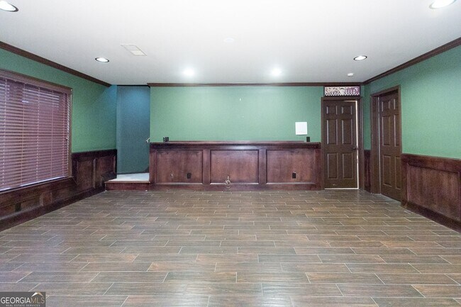 Building Photo - 5166 Wheeler Dr