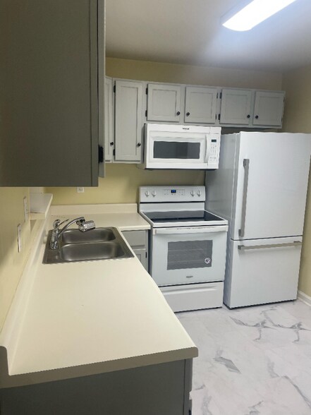 Building Photo - 623 Whitehall Rd