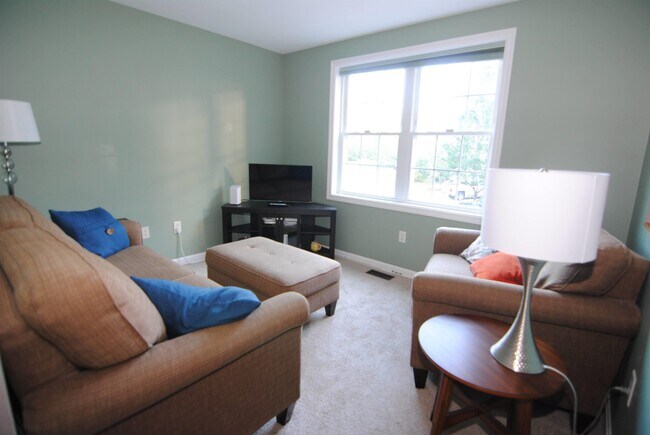 Building Photo - 81 Barrington Ave