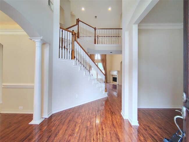 Building Photo - 5606 Grandwood Ln