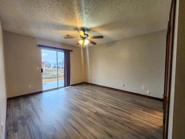 Building Photo - Cute 2 bedroom Duplex near OBU